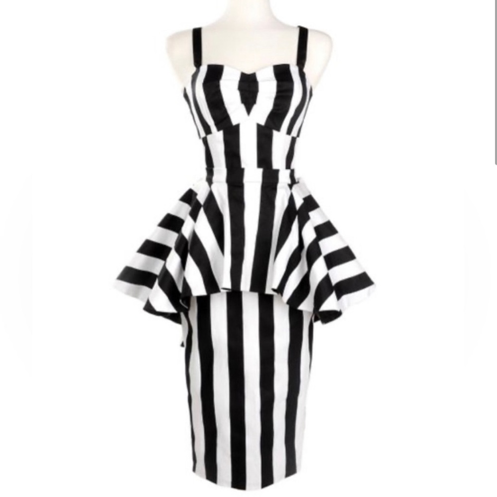 Pin Up Girl Clothing: Gloria Dress: Mark Stripe Black and White: (Large)